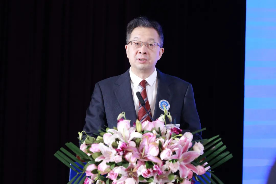 聚力紡織現(xiàn)代化產(chǎn)業(yè)體系新開局！中紡圓桌論壇第十七屆年會在北京舉行