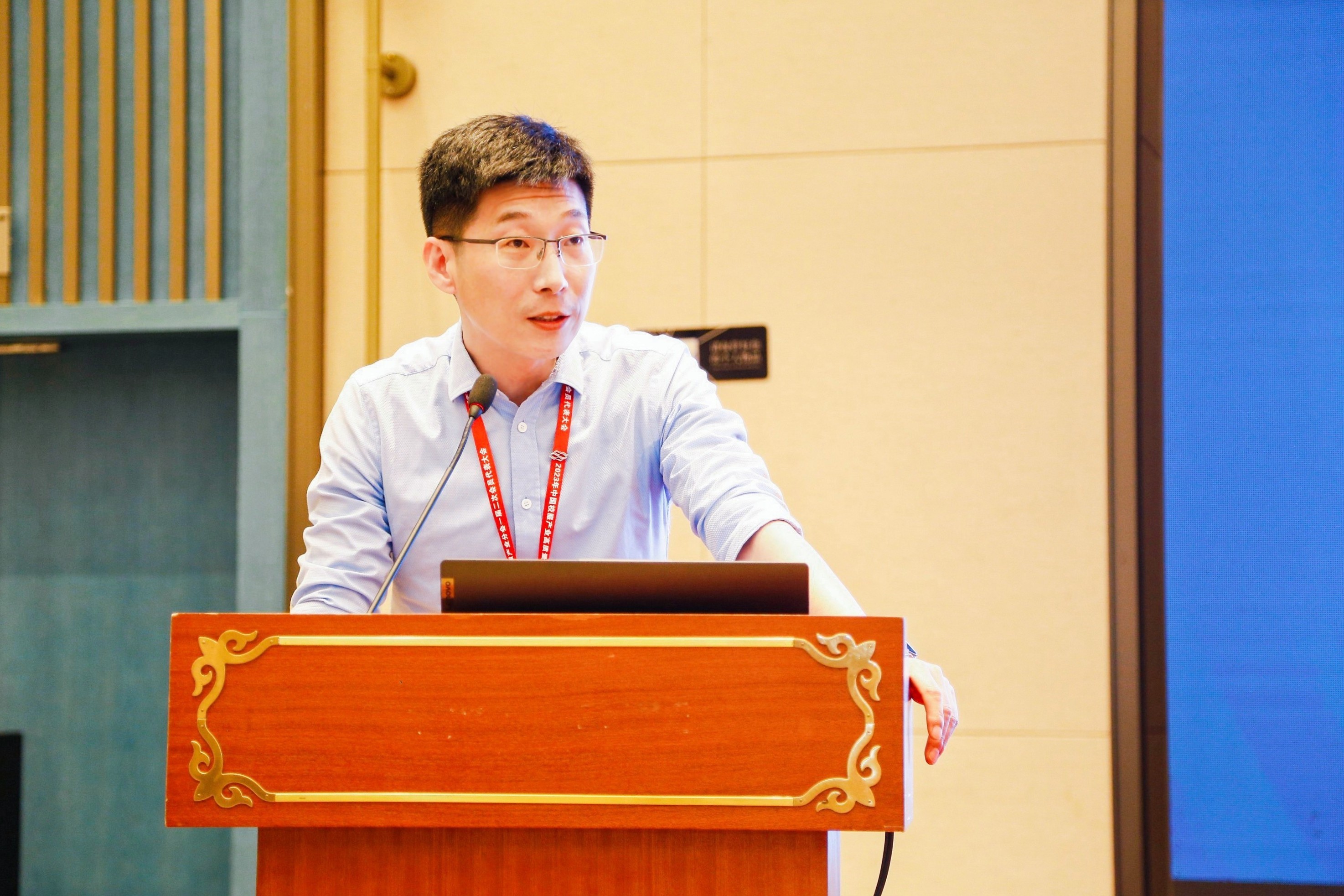 2023年中國(guó)校服產(chǎn)業(yè)高質(zhì)量發(fā)展論壇在溫州舉行