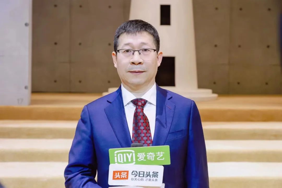  突破與自由，民族服裝定制品牌隆慶祥2023春夏新品發(fā)布會&ldquo;自由之境&rdquo;圓滿舉行