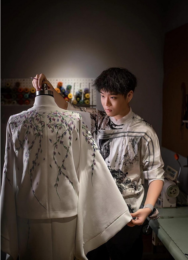 ? 纖維盛典刮起&ldquo;新國(guó)風(fēng)&rdquo;？桐昆 &middot; 中國(guó)纖維流行趨勢(shì)2023/2024劇透！