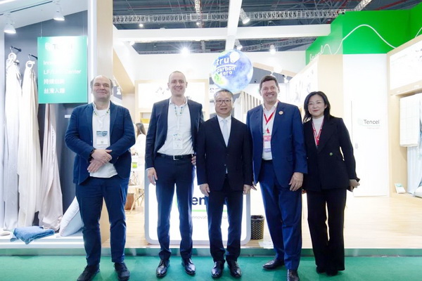 蘭精攜新品亮相2023intertextile家紡展！聯(lián)手8家供應(yīng)鏈伙伴開(kāi)啟一場(chǎng)零碳之旅
