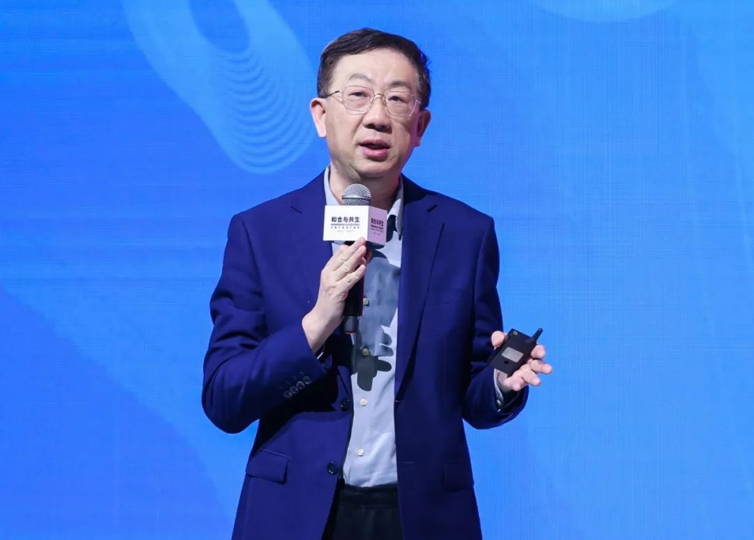 揭幕 | 華峰化學(xué)助力中國纖維品牌建設(shè)掀開新篇章