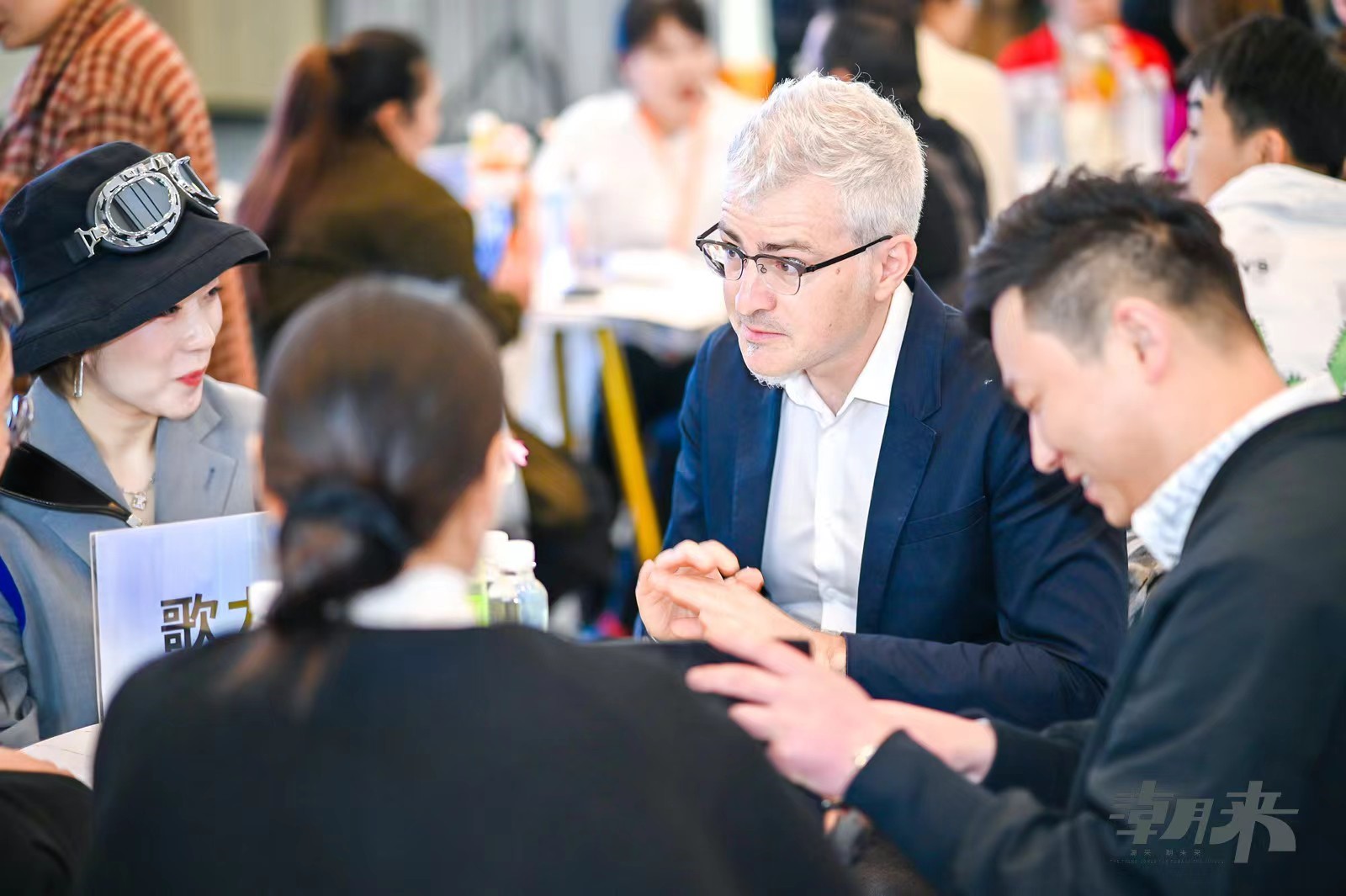 以原創(chuàng)設(shè)計撬動時尚產(chǎn)業(yè)高質(zhì)量發(fā)展新格局 &ldquo;中國服裝好設(shè)計&rdquo;第四季盛裝開啟