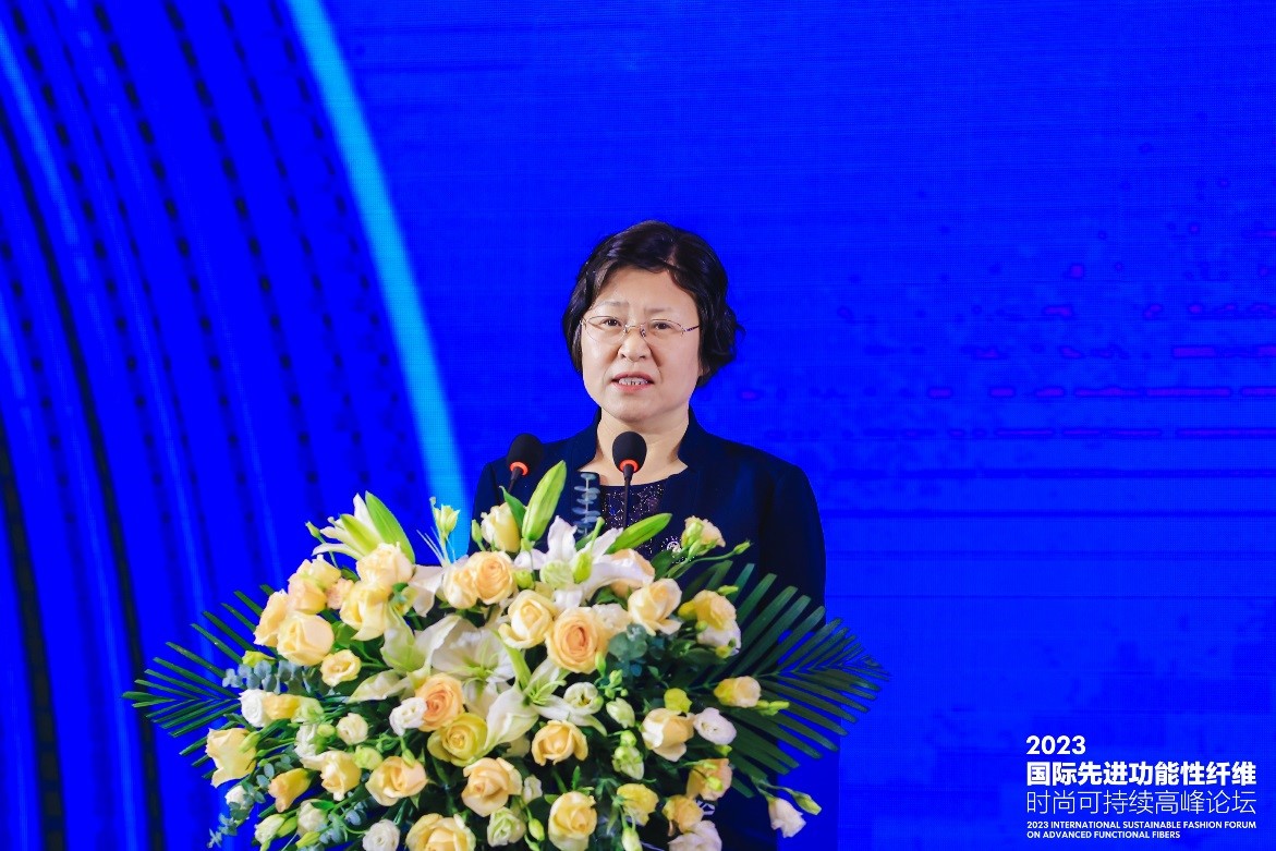 跨越經(jīng)緯 萬(wàn)物可織！2023國(guó)際先進(jìn)功能性纖維時(shí)尚可持續(xù)高峰論壇共話材料創(chuàng)新發(fā)展