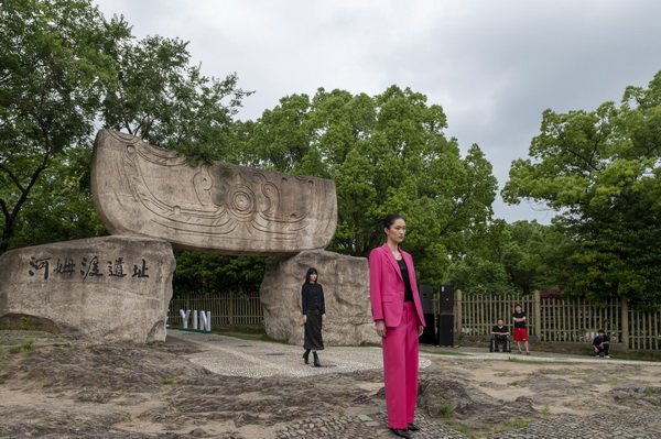 &ldquo;CHOICE YIN&rdquo;驚艷河姆渡，演繹遠(yuǎn)古文明與現(xiàn)代時(shí)尚與的對(duì)話