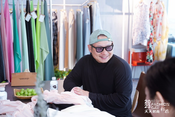 精準(zhǔn)對(duì)接，暢談合作！經(jīng)緯大師梁宇走進(jìn)柯橋面料企業(yè)