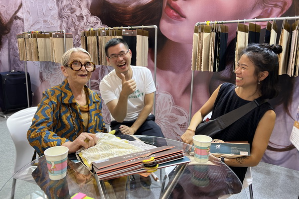 勁速實業(yè)再次火爆INTERFOLIRER展