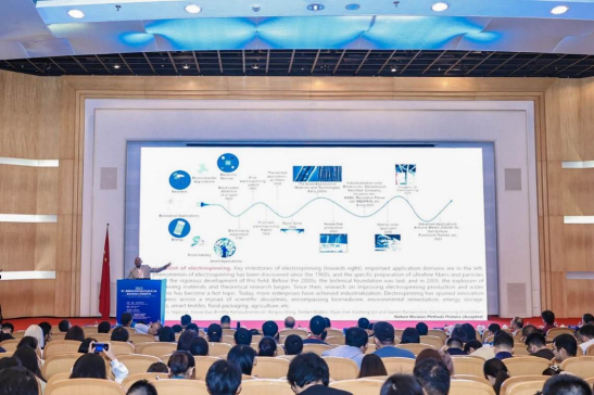 以&ldquo;先進(jìn)紡織科學(xué)與技術(shù)&rdquo;為主題的第二屆國(guó)際紡織前沿科學(xué)與技術(shù)大會(huì)暨世界紡織大學(xué)聯(lián)盟年會(huì)在東華大學(xué)舉行