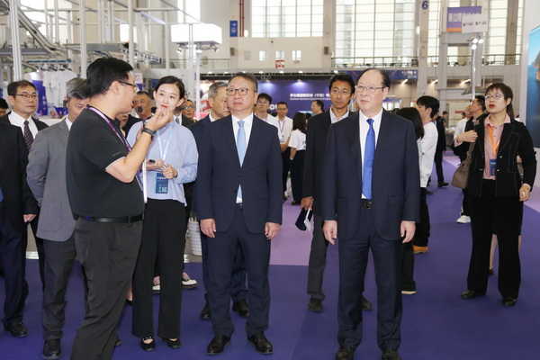 &ldquo;潮涌東方、風(fēng)尚寧波&rdquo;--2023寧波時尚節(jié)暨第27屆寧波國際服裝節(jié)盛大啟幕