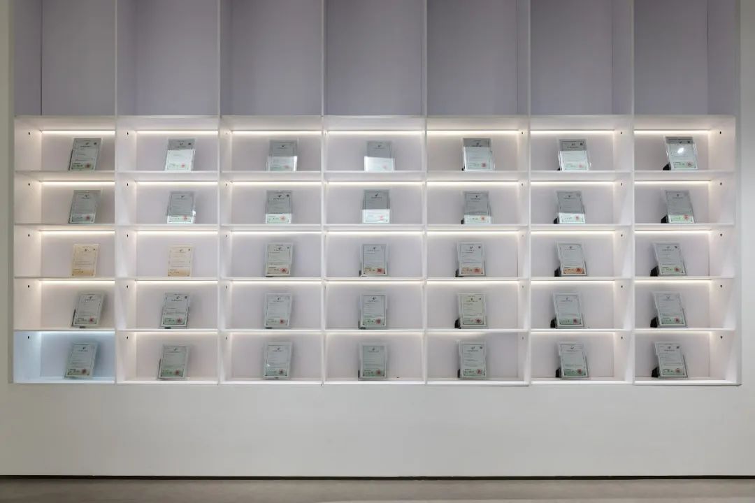 萬興?。合蛐绿豳|(zhì)，打造首選梭織面料合作伙伴