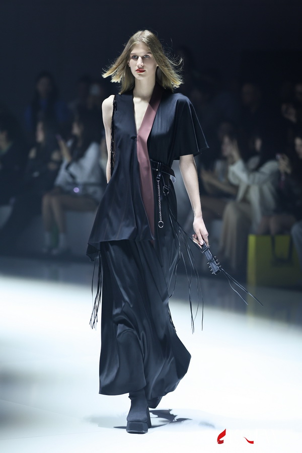 逐光而行 &ldquo;布&rdquo;向未來！2024柯橋時(shí)尚周（春季）盛大啟幕