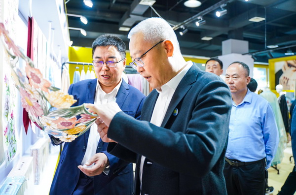 &ldquo;海陽毛衫&middot;毛衫海洋&rdquo;--中國&bull;海陽第七屆毛衫藝術(shù)節(jié)隆重開幕