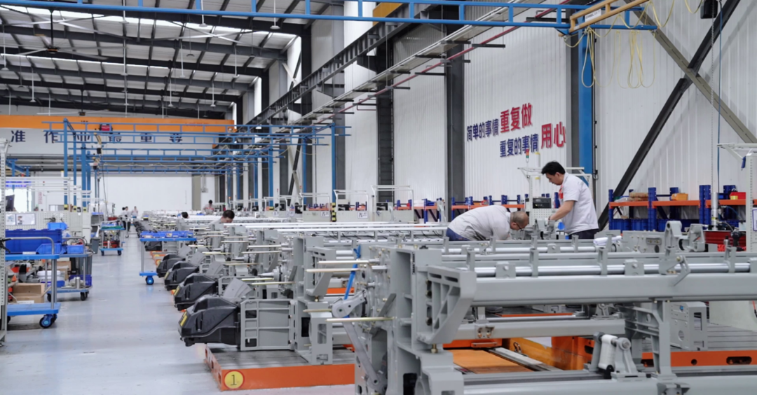 國(guó)產(chǎn)噴氣織機(jī)加速發(fā)力，標(biāo)準(zhǔn)化、智能化制造水平再上新臺(tái)階