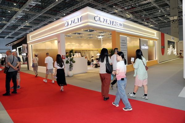 7A家具面料亮相2024intertextile秋冬家紡展，引起圍觀