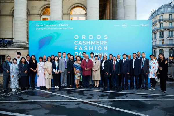 乘風(fēng)馭海，踏浪而升，鄂爾多斯市羊絨時尚日強(qiáng)勢登陸巴黎時裝周