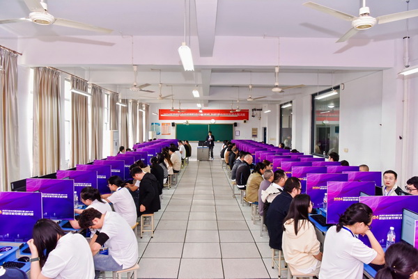 全國(guó)決賽成功舉辦！2024紡織面料設(shè)計(jì)師職業(yè)技能競(jìng)賽推動(dòng)創(chuàng)意人才培養(yǎng)