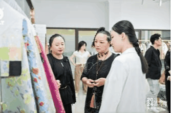 融匯優(yōu)質(zhì)資源，提速時尚發(fā)展！&ldquo;2024柯橋天天時尚&rdquo;完美交卷！