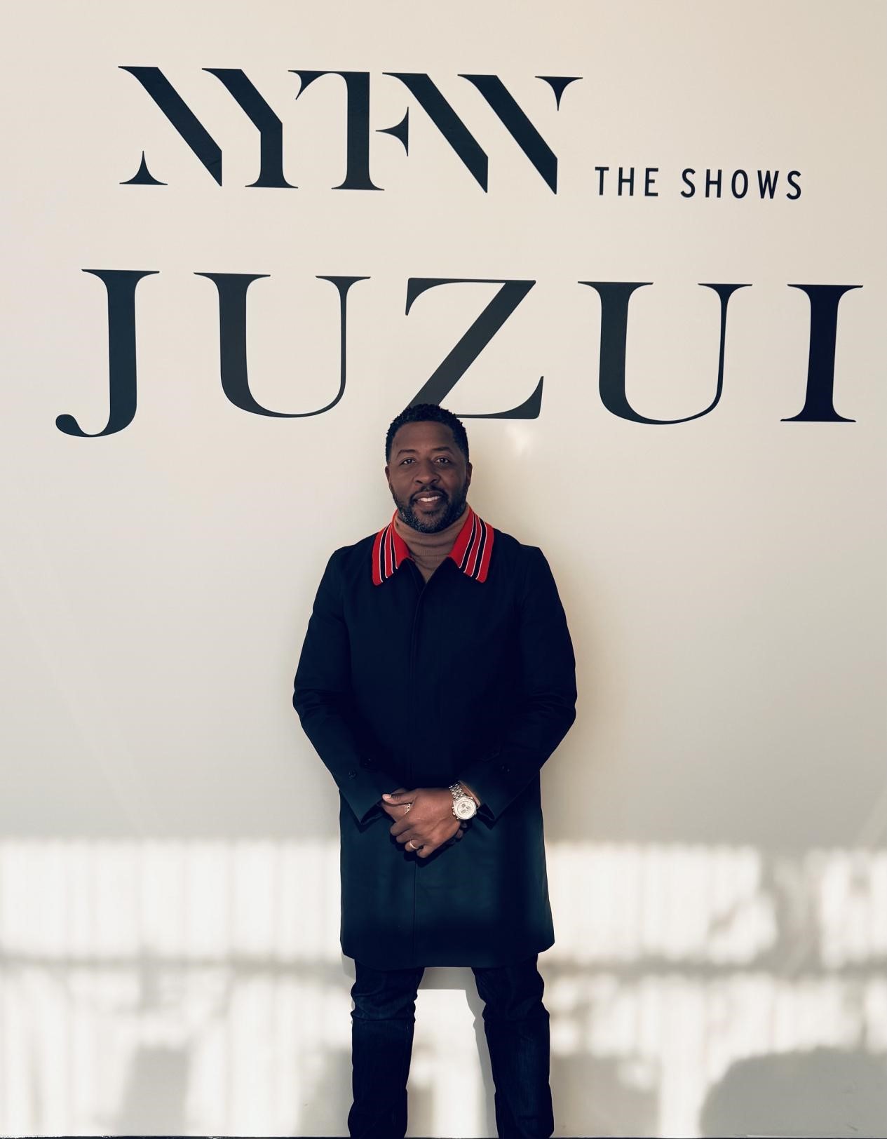  攜手玖姿JUZUI創(chuàng)意總監(jiān)王陶Taoray Wang 老錢(qián)皮草紐約時(shí)裝周成新貴