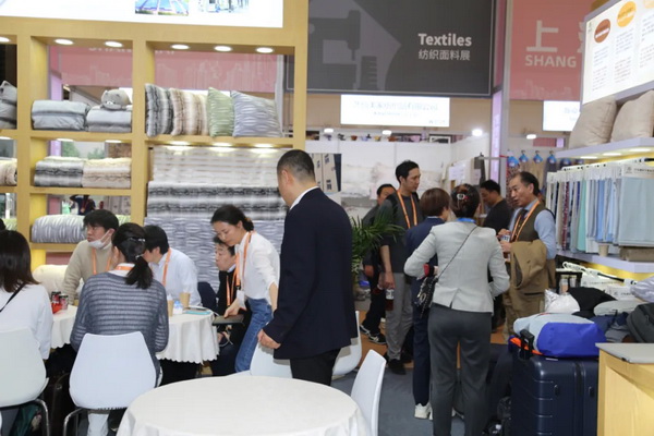 識(shí)變應(yīng)變 拓展外貿(mào)新空間！第33屆華東進(jìn)出口商品交易會(huì)盛大開幕