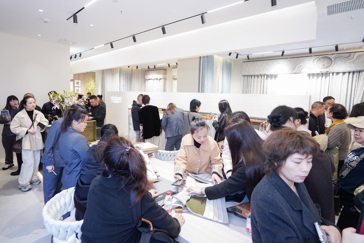 智造織就未來，錦韻潮動全球！2025海寧春季家博會今日啟幕