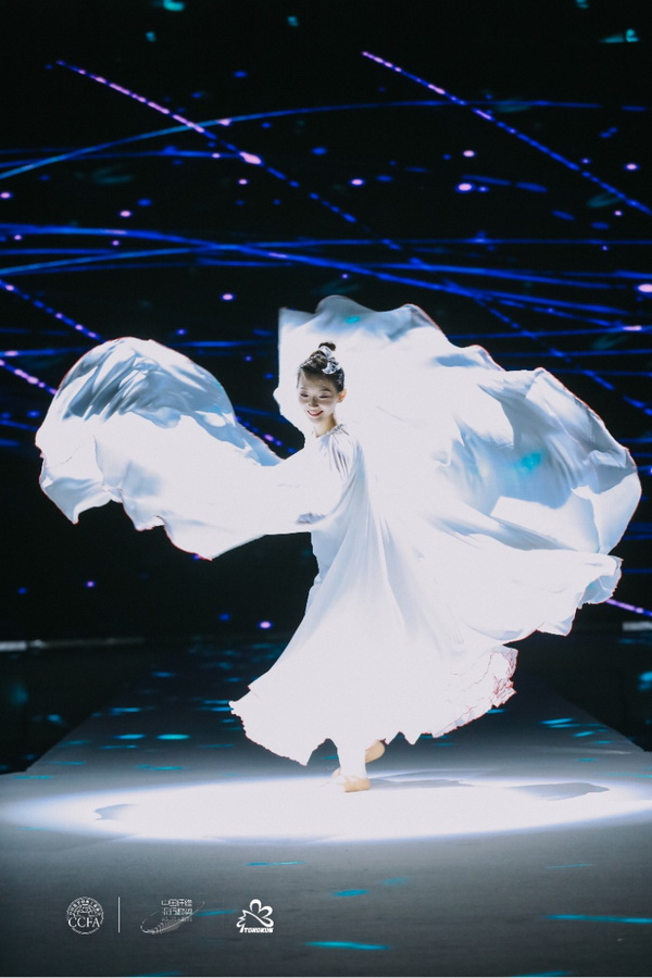 &ldquo;質(zhì)尚與致遠&rdquo;科技下的中式美學&mdash;桐昆&middot;中國纖維流行趨勢2025/2026正式發(fā)布