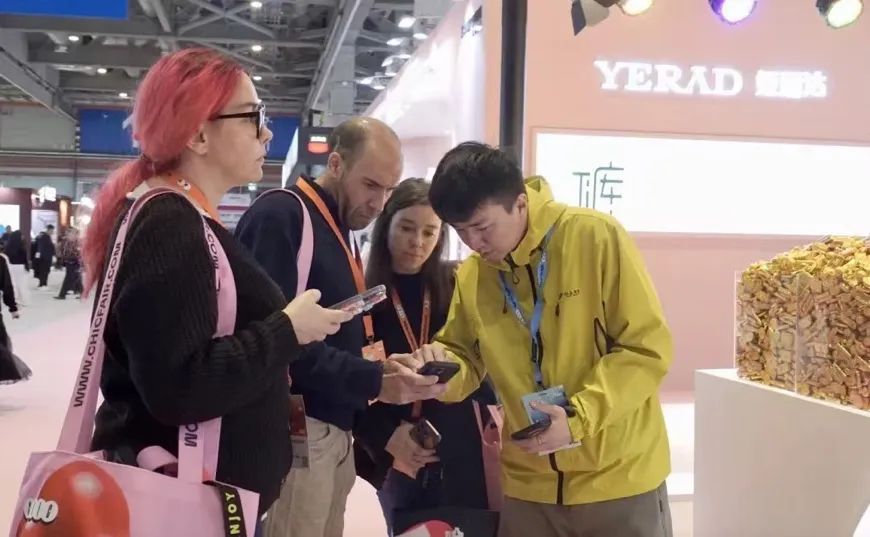 銀基廣場攜六大原創(chuàng)品牌亮相CHIC2025（春季），展現(xiàn)中部地區(qū)時尚力量