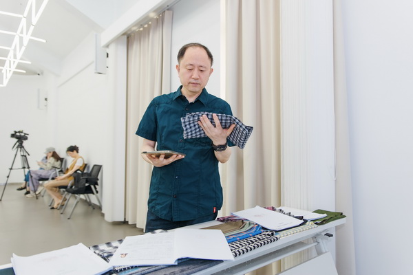 挖掘創(chuàng)新人才，激發(fā)產(chǎn)業(yè)活力！&ldquo;第十屆（2025年）十佳紡織面料設(shè)計(jì)師及培養(yǎng)先進(jìn)單位評(píng)選&rdquo;評(píng)審會(huì)于柯橋舉行