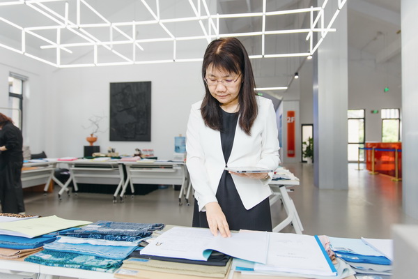 挖掘創(chuàng)新人才，激發(fā)產(chǎn)業(yè)活力！&ldquo;第十屆（2025年）十佳紡織面料設(shè)計(jì)師及培養(yǎng)先進(jìn)單位評(píng)選&rdquo;評(píng)審會(huì)于柯橋舉行