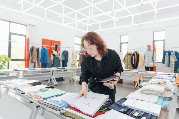 挖掘創(chuàng)新人才，激發(fā)產(chǎn)業(yè)活力！&ldquo;第十屆（2025年）十佳紡織面料設(shè)計(jì)師及培養(yǎng)先進(jìn)單位評(píng)選&rdquo;評(píng)審會(huì)于柯橋舉行