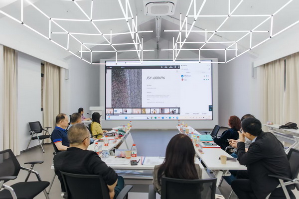 挖掘創(chuàng)新人才，激發(fā)產(chǎn)業(yè)活力！&ldquo;第十屆（2025年）十佳紡織面料設(shè)計(jì)師及培養(yǎng)先進(jìn)單位評(píng)選&rdquo;評(píng)審會(huì)于柯橋舉行