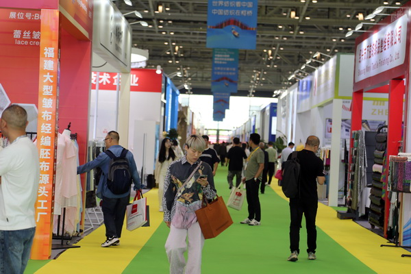 新形勢(shì)、新機(jī)遇，2025柯橋春季國(guó)際紡博會(huì)拉開帷幕，全方位展示中國(guó)紡織發(fā)展的強(qiáng)韌