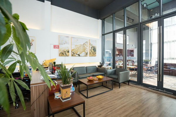 借數(shù)字化東風(fēng)，柯橋紡企探索產(chǎn)業(yè)升級新路