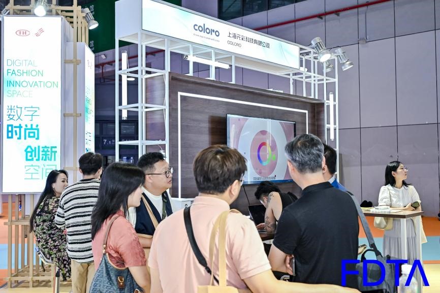 從數(shù)據(jù)決策到虛擬織布，數(shù)字時(shí)尚創(chuàng)新空間貫通紡織全鏈數(shù)智升級(jí)！