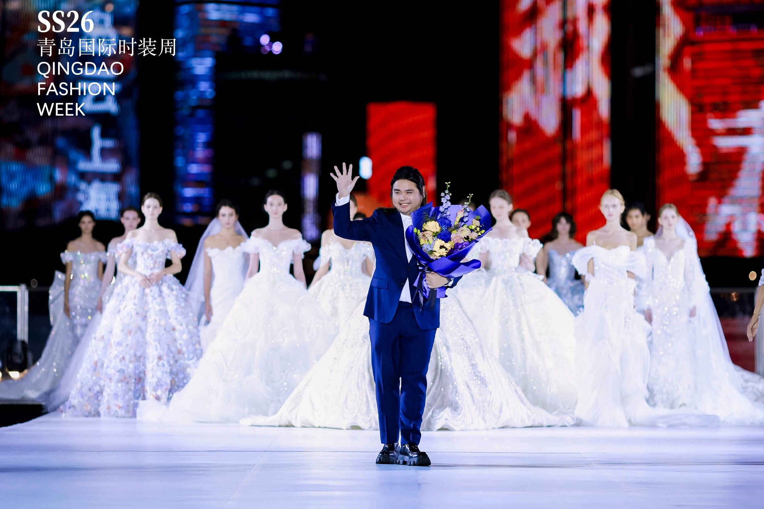 潮涌浮山灣畔 時(shí)尚綺夢啟航--2025中國（青島）國際時(shí)裝周盛大啟幕！