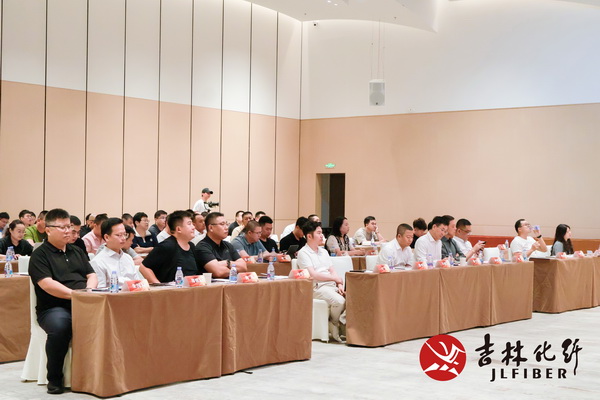 撬動(dòng)舒適穿著新賽道，共探華絨&reg;產(chǎn)品開(kāi)發(fā)新機(jī)遇