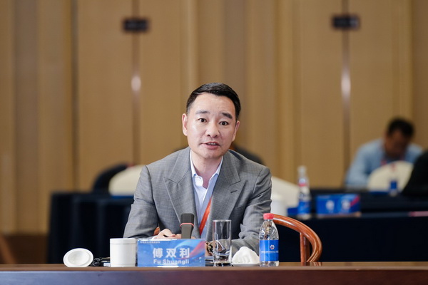 開放競合 共鏈未來--2025知名企業(yè)家圓桌會議擘畫紡織產業(yè)新格局