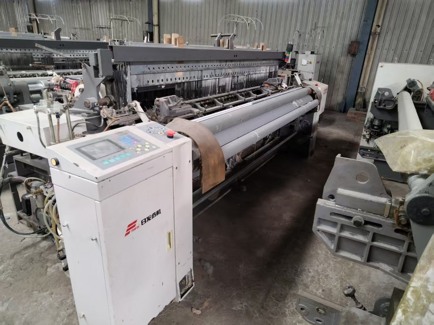 日發(fā)RFJA20噴氣織機(jī)