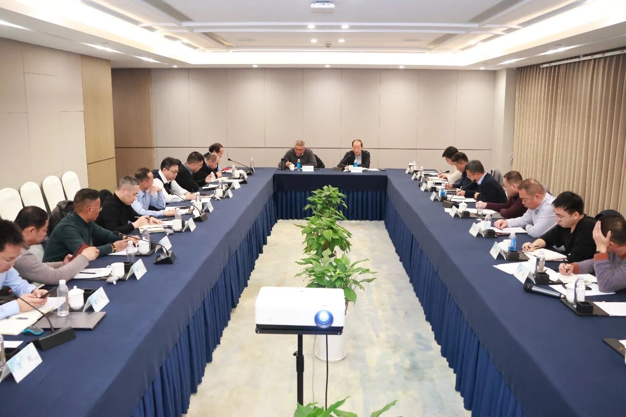 同心聚力 創(chuàng)新共生 | 2025年中國化學纖維工業(yè)協(xié)會超高分子量聚乙烯纖維分會年會在如東召開